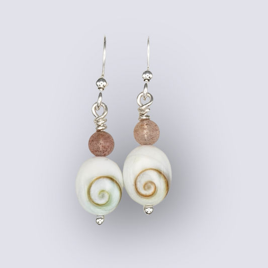 Heart of the Ocean – Strawberry Quartz, Shiva Shell & Silver Earrings